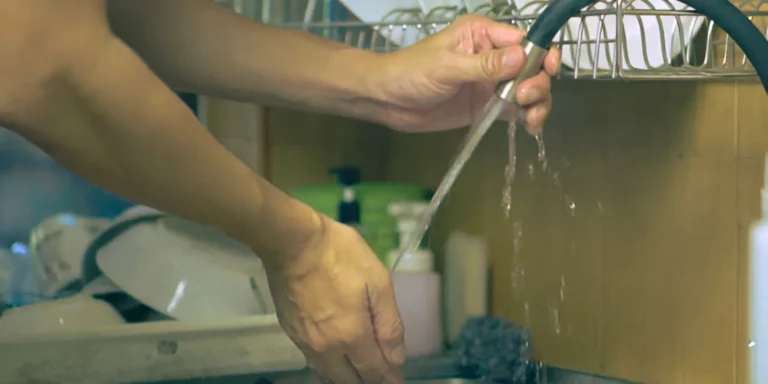 how to fix a leaking kitchen tap